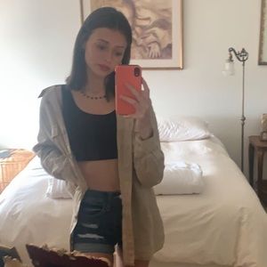 Meet your Posher, Allyssa